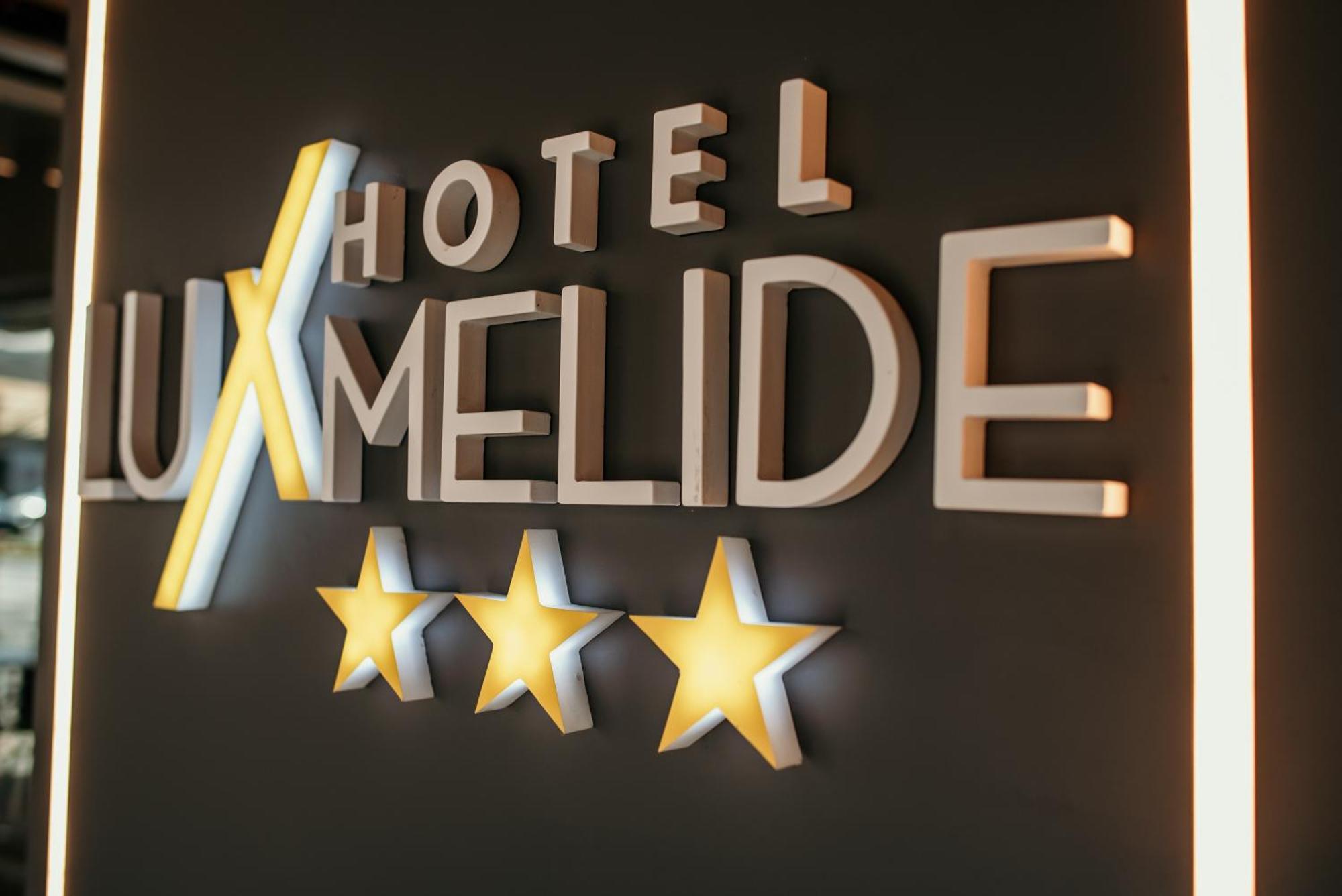 Hotel Lux Melide Exterior foto